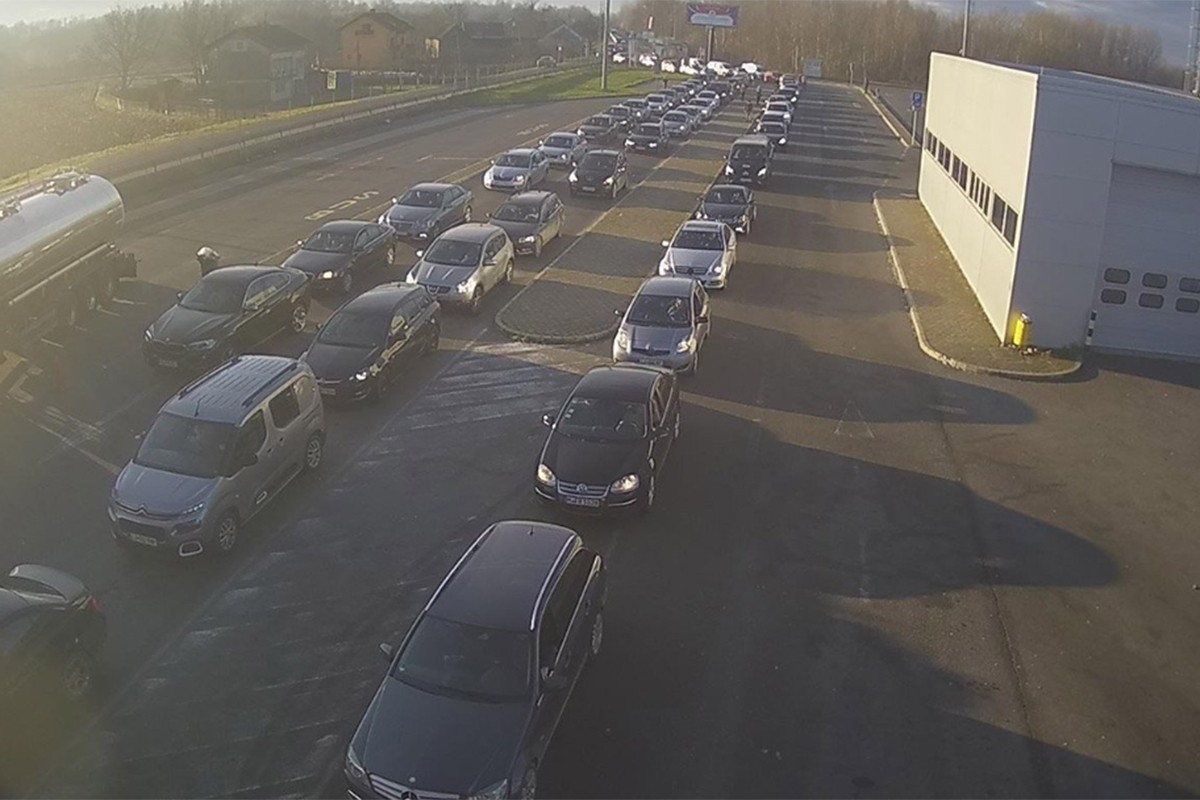 Pojačan intenzitet saobraćaja na više prelaza