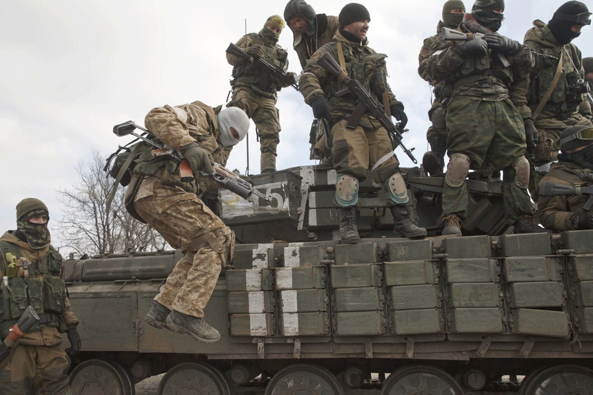 Politico: Hiljade ruskih vojnika krenule u blitzkrieg, žele opkoliti Ukrajince