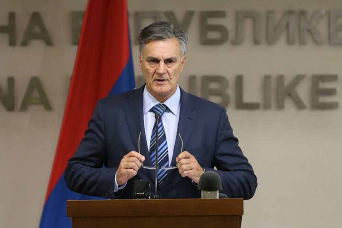 Karan poručio OHR-u: Jedini pravilan gest je da ispratite Šmita