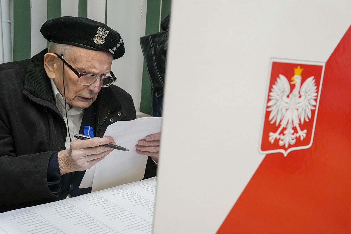 Prvi rezultati izbora u Poljskoj: Prednjači vladajuća stranka Zakon i pravda