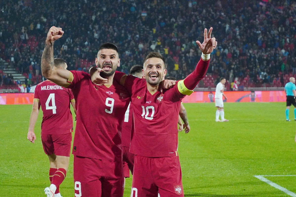 Tadić: Nije lako igrati kada je nož pod grlom