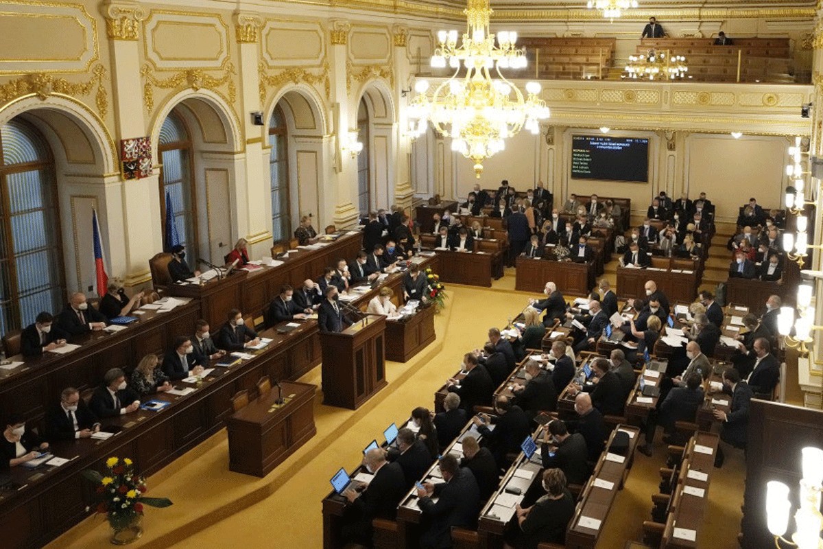 Češka vlada preživjela glasanje o nepovjerenju