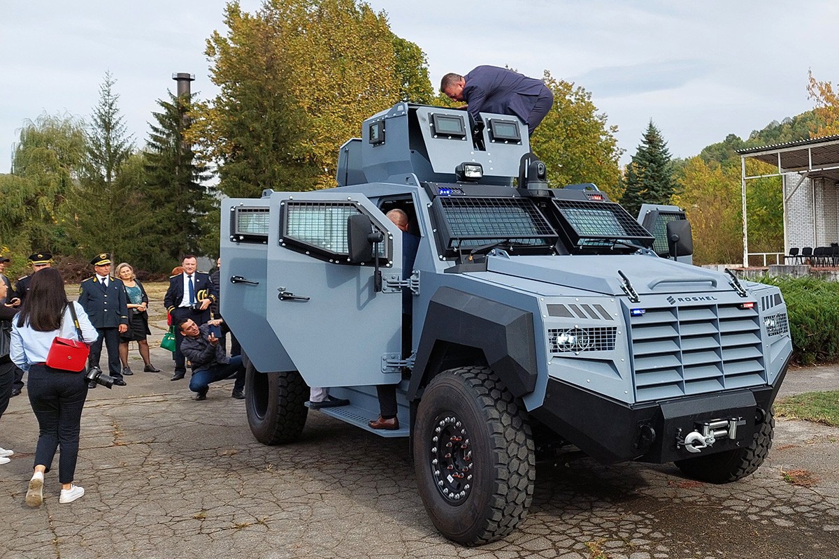 Policija TK nabavila moćne transportere: Ne može ih probiti ni metak "7,62"
