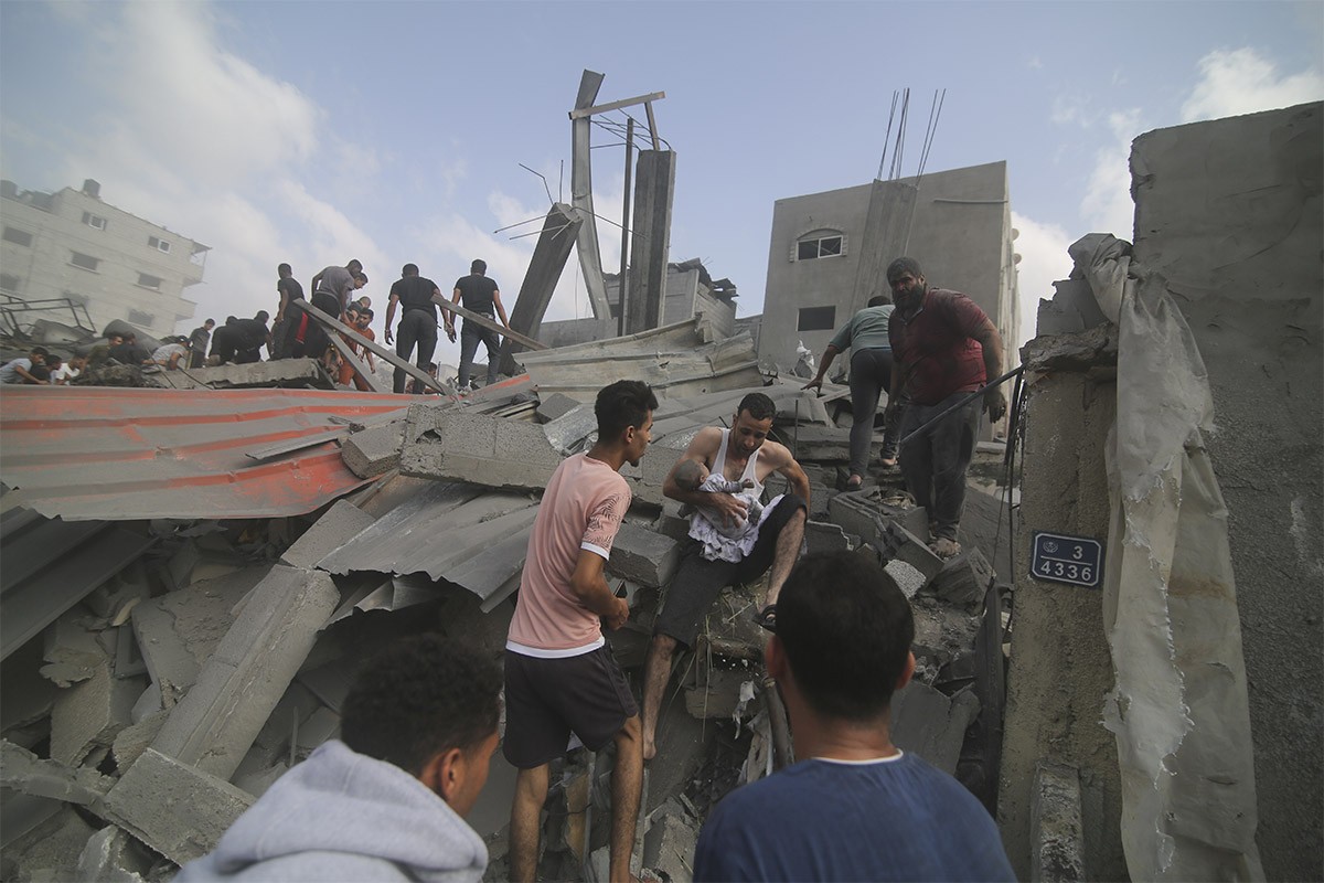 Izrael i SAD upozorili Hezbolah, Gaza zasuta lecima