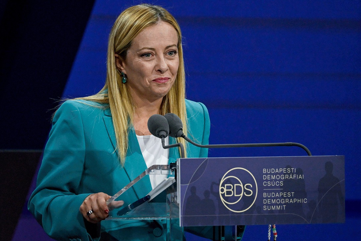 Prva godina Đorđe Meloni: Od radikalne desničarke do prijateljice Zapada