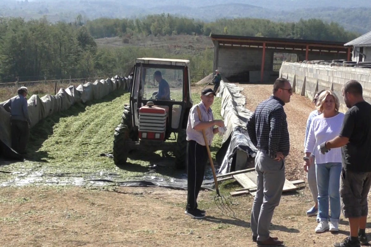 Mehanizacija i stoka za 11 poljoprivrednika