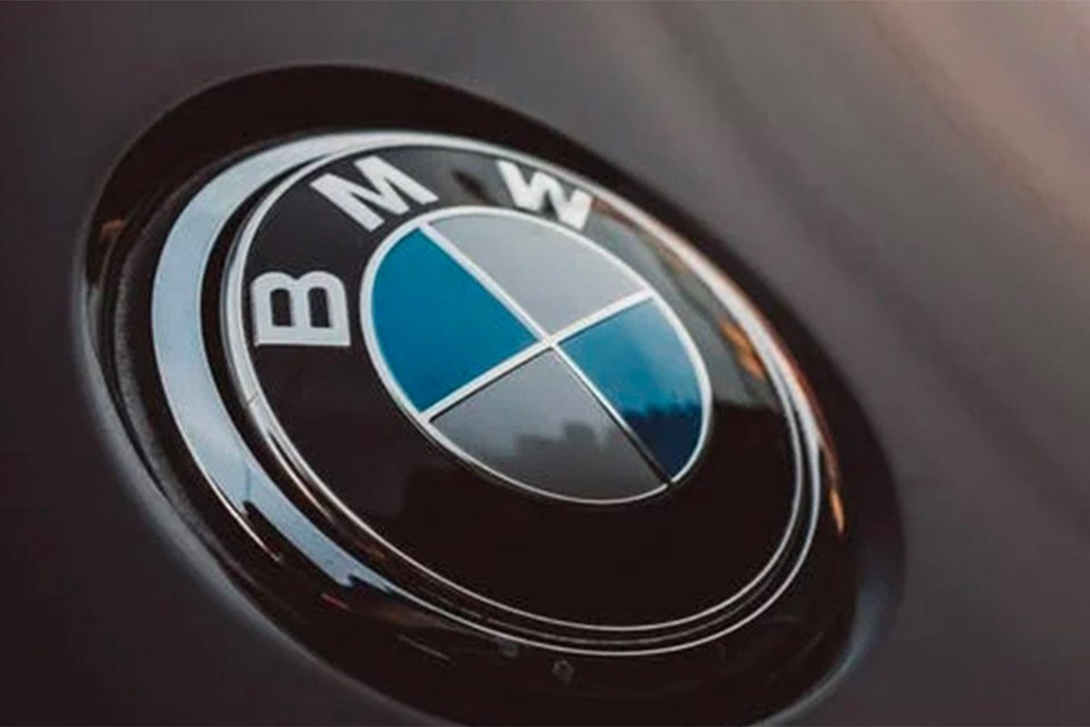 BMW prihvatio Teslin standard da punjenje električnih vozila