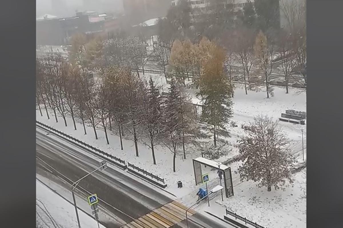 Snijeg zabijelio Moskvu