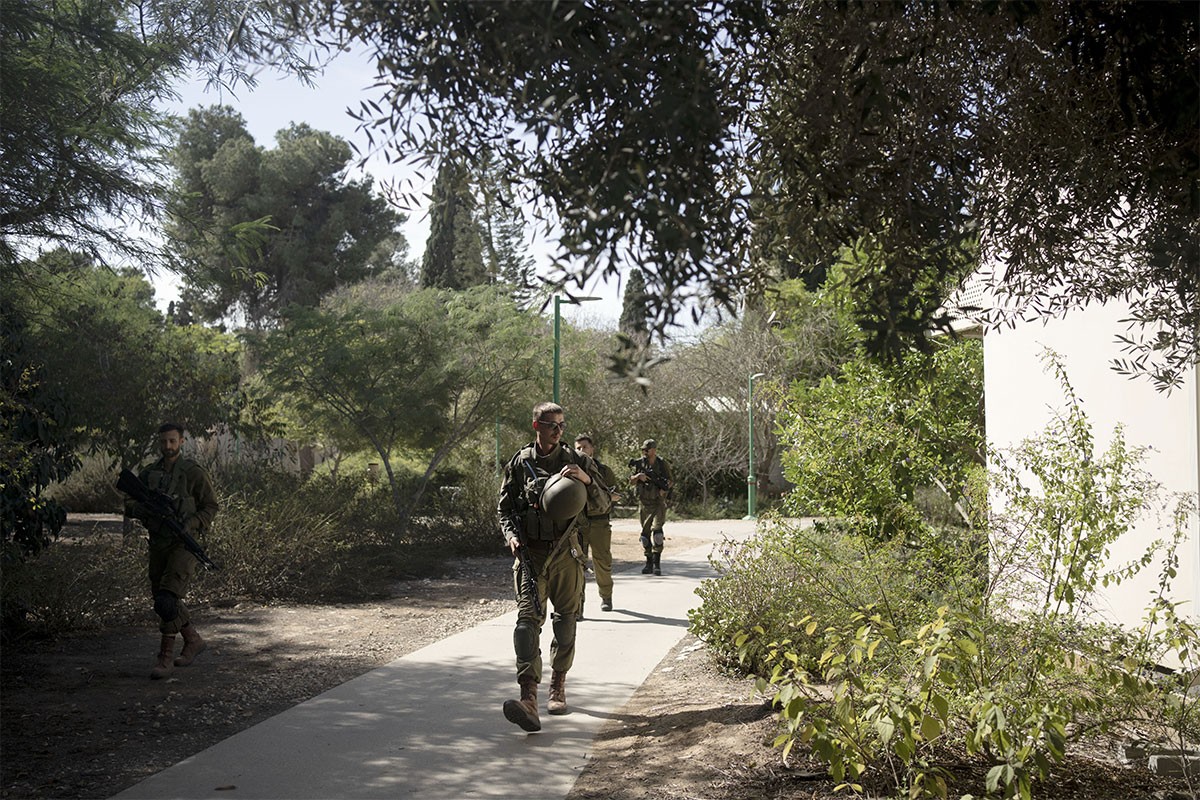 Oslobođena pripadnica izraelske vojske koju je Hamas držao kao taoca