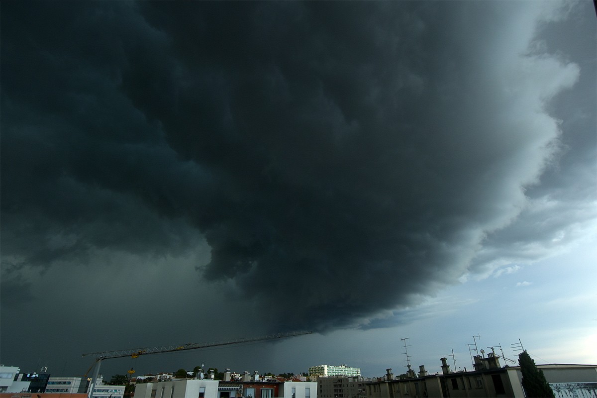 Nevrijeme stiže i u Hrvatsku: Na snazi narandžasti meteoalarm