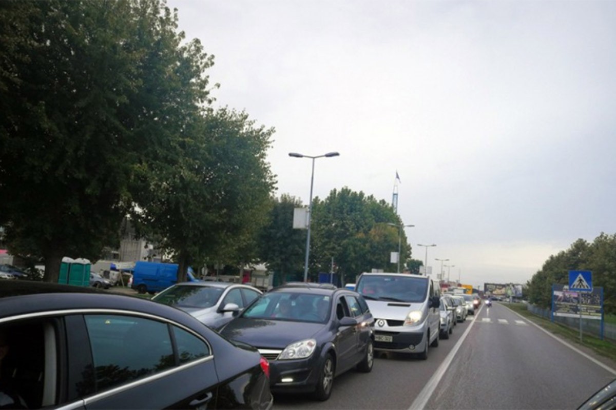 Gužva na graničnom prelazu Gradiška