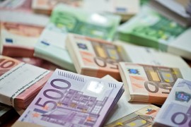 U autobusu sakrili 154.000 evra, pa ostali bez njih