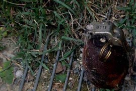 U dvorište kuće bačena bomba