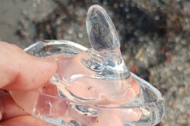 Nepoznati oblici na plaži blizu Splita zbunjuju posmatrače (FOTO)