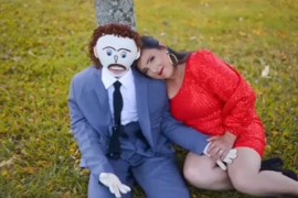 Udala se za lutku: Nadam se da će drugo dijete spasiti brak (VIDEO)