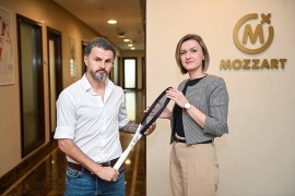 Mozzart na aukciji donirao 15.000 KM za potpisani reket Novaka ...