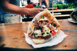 Bivši radnik kebabdžinice otkrio šta se radi s mesom na kraju dana