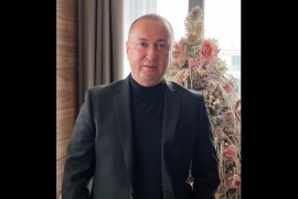 Đani počeo da naplaćuje slikanje? (VIDEO)