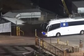 Dva autobusa u kojima se nalazi 39 palestinskih žena i djece napustili ...