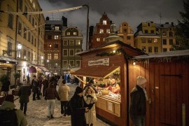 Otvoren božićni market u Stokholmu (FOTO)