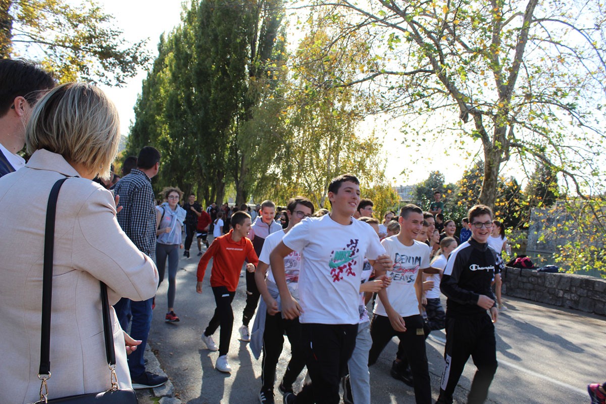 "Humanitarni krug" u Trebinju za vršnjake na KiM