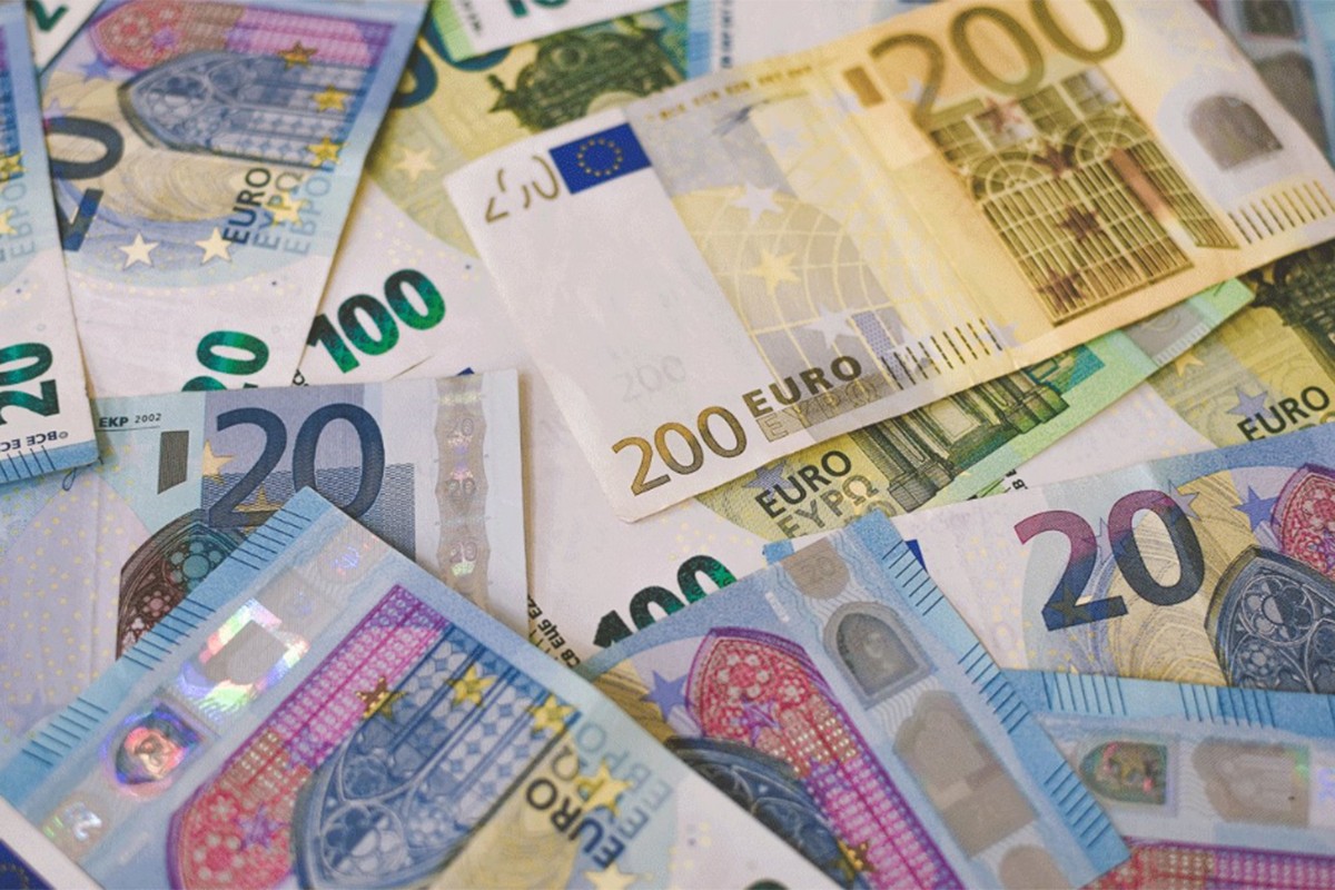 Evro danas najjači u odnosu na dolar