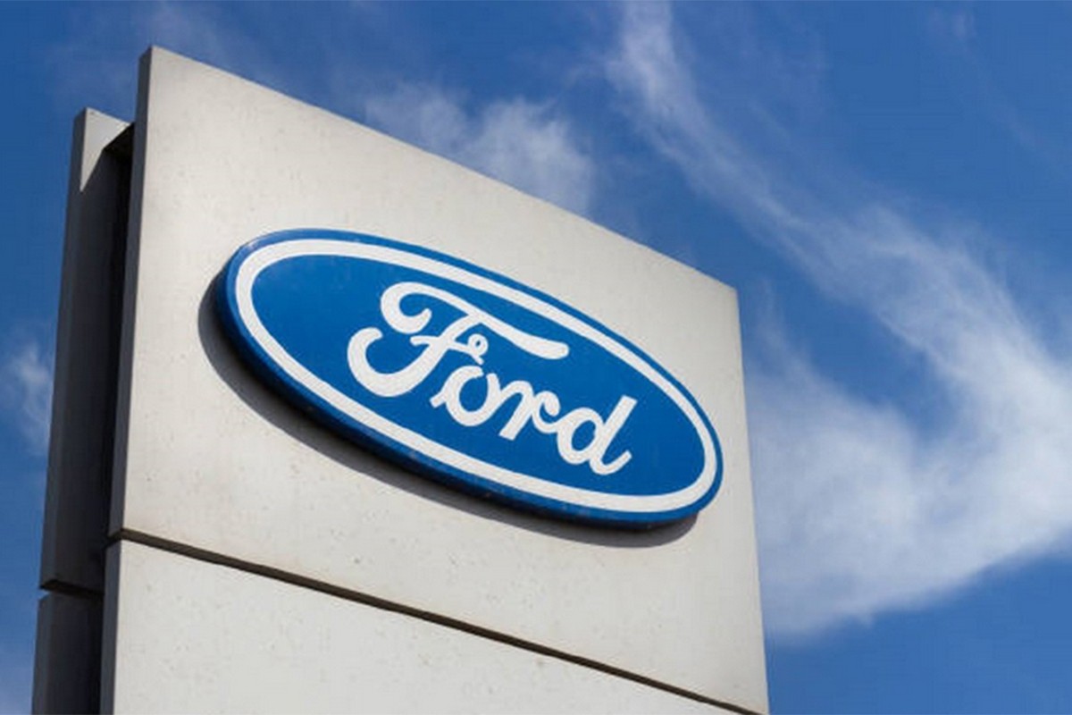 Ford kupcima isporučio vozila sa različitim farovima