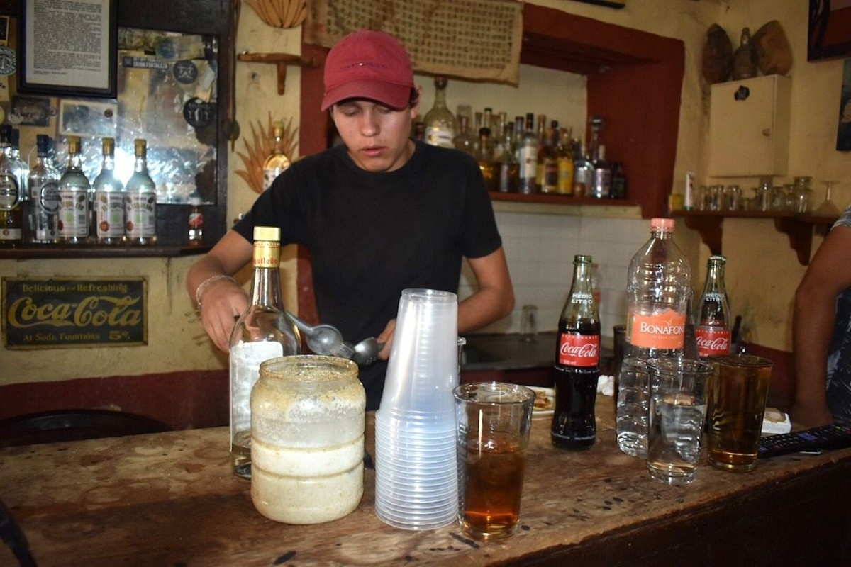 Ugostitelj o trovanju: Traži se samo voda iz česme, kafa i alkohol