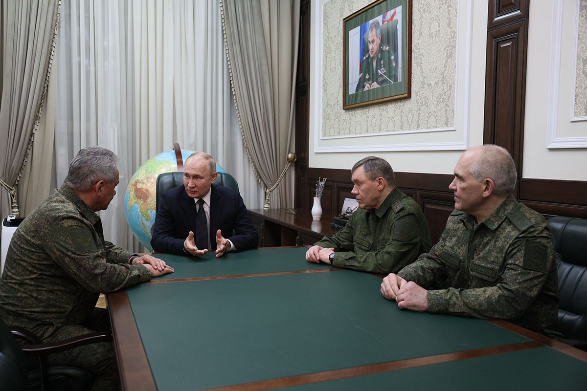Putin sa vojnim vrhom o ratu u Ukrajini