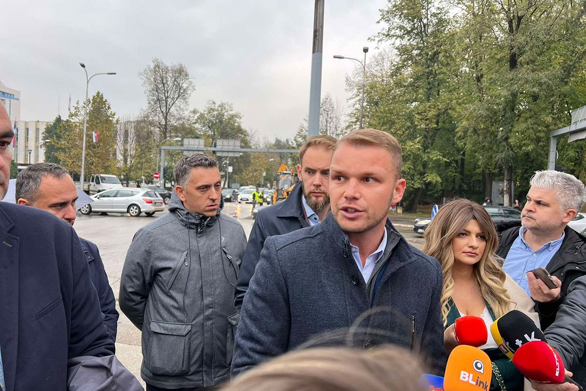 Krim policija posjetila kabinet gradonačelnika Banjaluke zbog radova kod "Ekvatora"