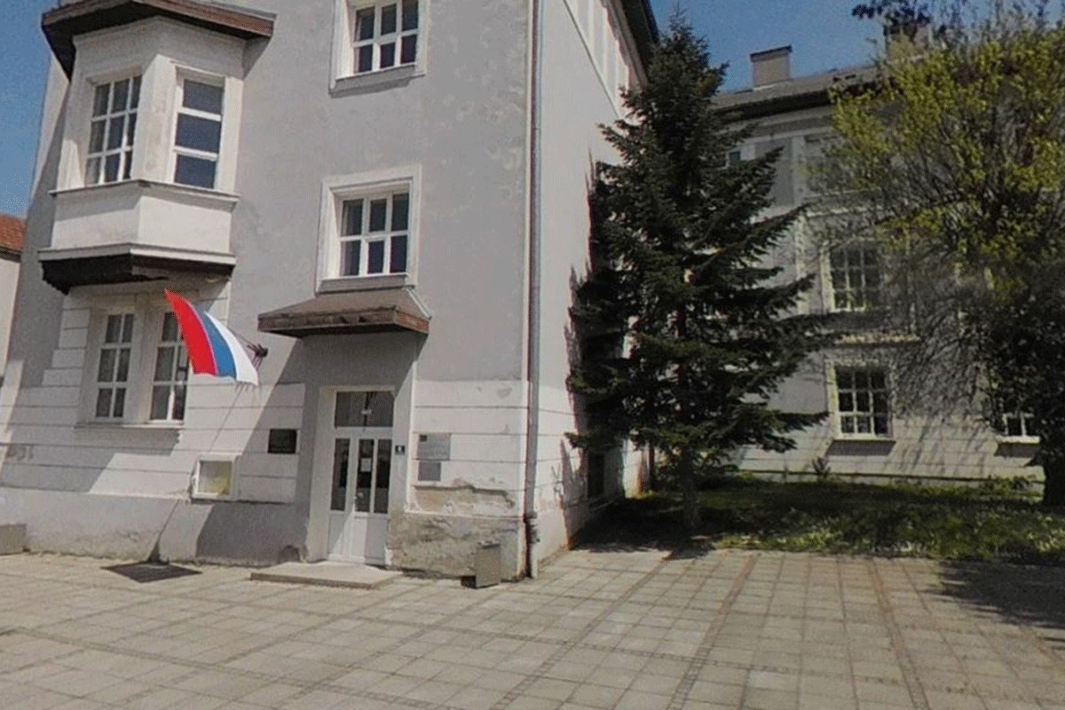 Škola u Derventi biće obnovljena, tender "težak" pet miliona
