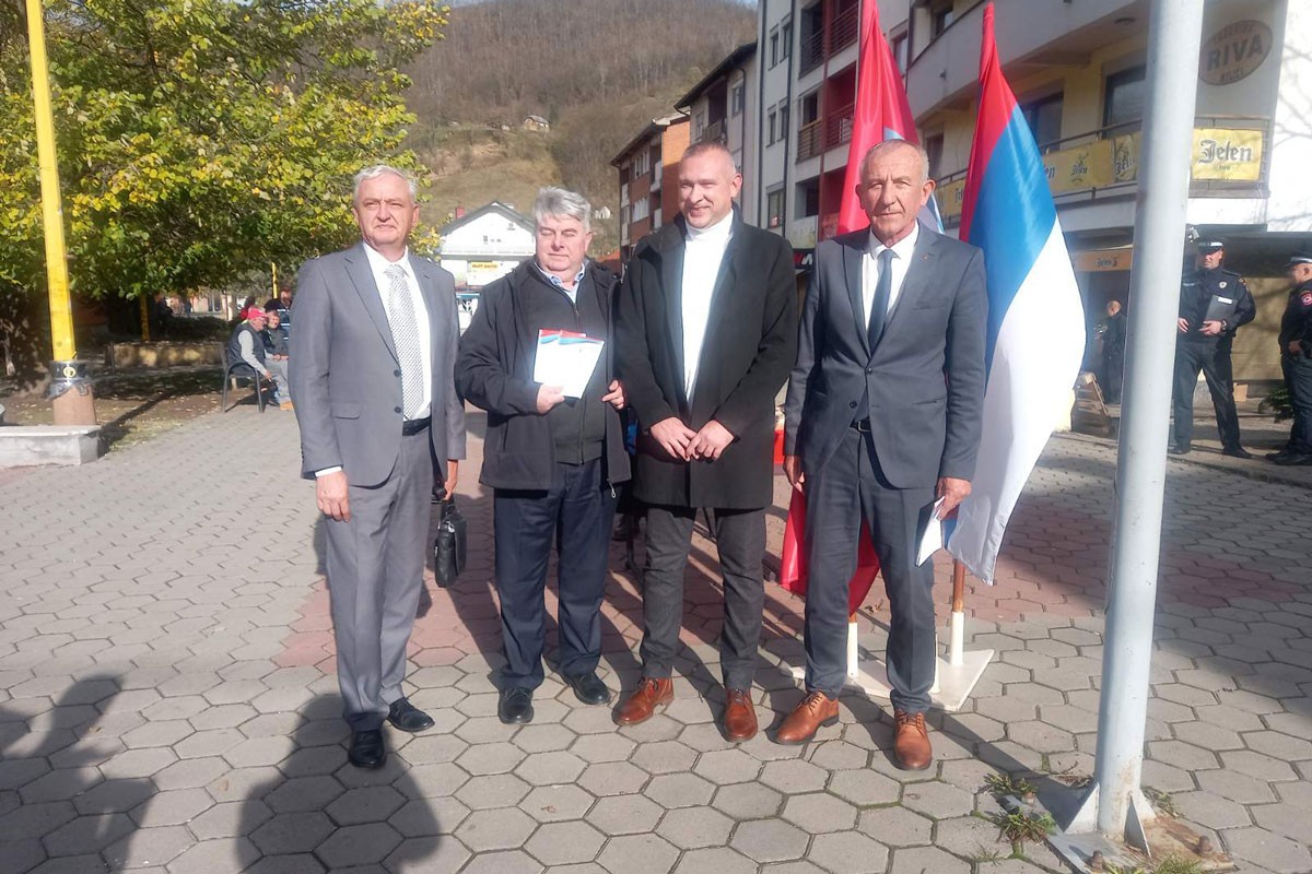 I u Milićima podijeljeni primjerci Dejtonskog sporazuma
