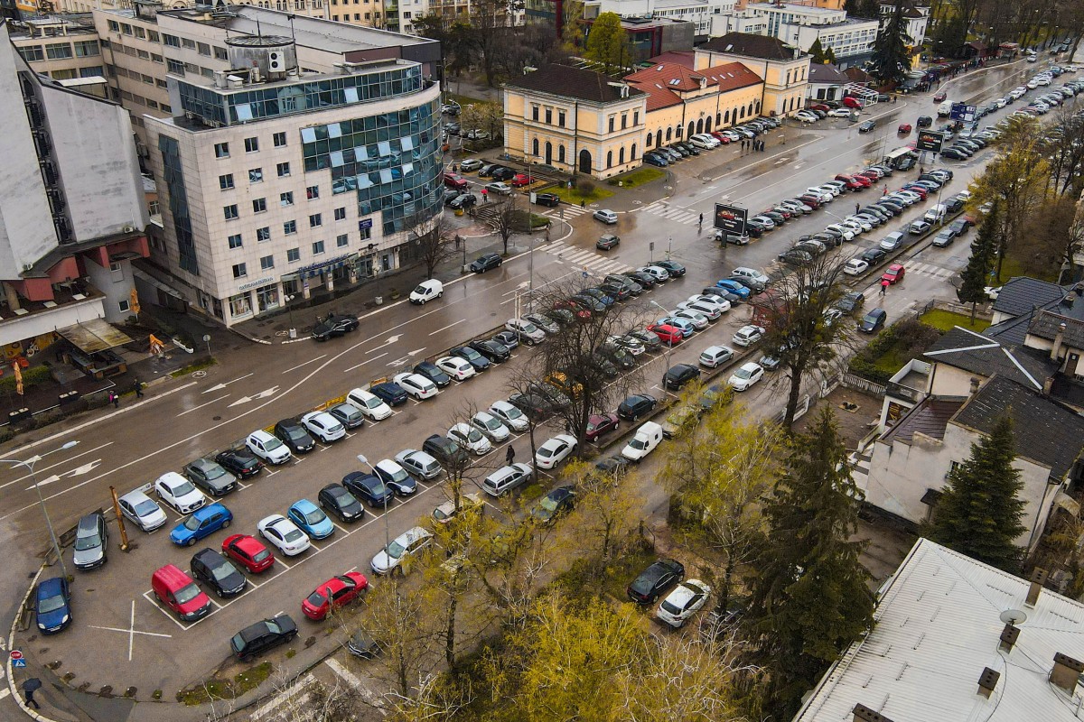 Parking na staroj autobuskoj stanici u Banjaluci i dalje besplatan
