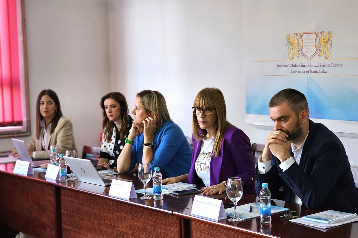 Prva akademija "Bridge Builders Academy" približila mladima bitne teme
