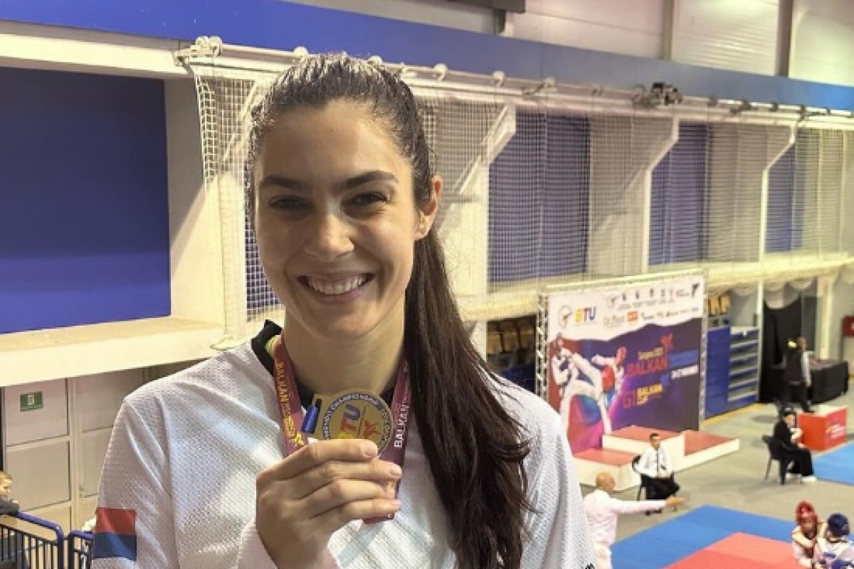 Milica Đuričić na tronu, samo dva mjeseca poslije porođaja