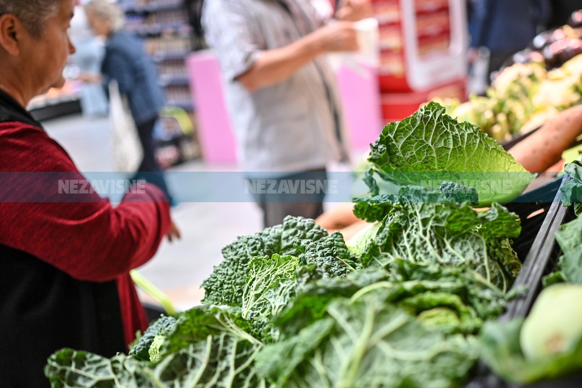 Prosječna plata pokrije pola potrošačke korpe u Srpskoj
