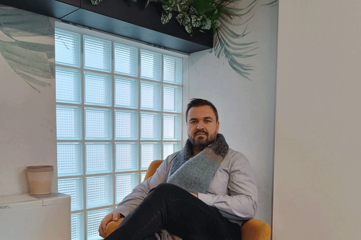 Monodrama, izložba i promocija knjige Mladena Tešanovića u pozorištu "Dis"