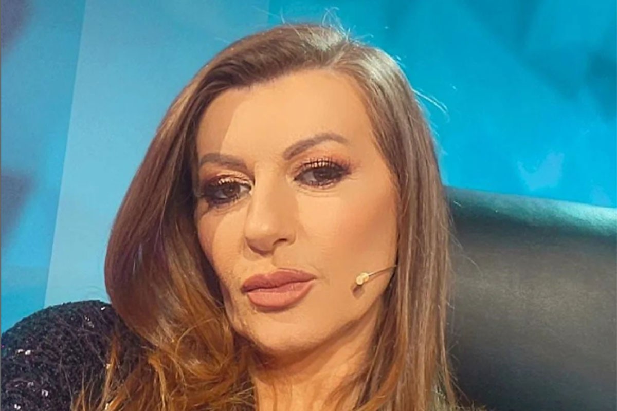 Viki Miljković za ukrase spiskala 2.500 evra (VIDEO)