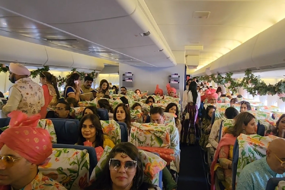 Napravili luksuzno vjenčanje u avionu, a slijedi im i Ginisova knjiga rekorda (VIDEO)