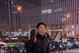 Kinez u Pekingu na srpskom pjevao pjesmu Tošea Proeskog (VIDEO)