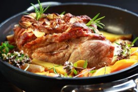 Ideja za današnji ručak: Svinjski vrat sa prilogom od krompira i ...