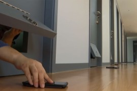 Zatvor u koji ljudi idu dobrovoljno, spavaju na podu i na kraju plate ...