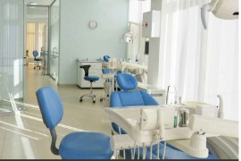 Umjesto zubara čistač mu izvadio četiri zuba