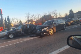 Sudar dva vozila na tranzitu u Banjaluci, ima povrijeđenih
