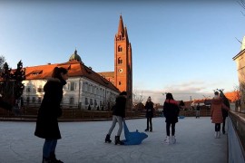 Hrvatski sveštenici bijesni zbog klizališta pred katedralom