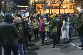 Šesti protest ispred RIK-a, novi štrajkači glađu