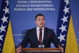 Bivši ministar optužen da je lažirao kafanske račune i uzeo laptop ...