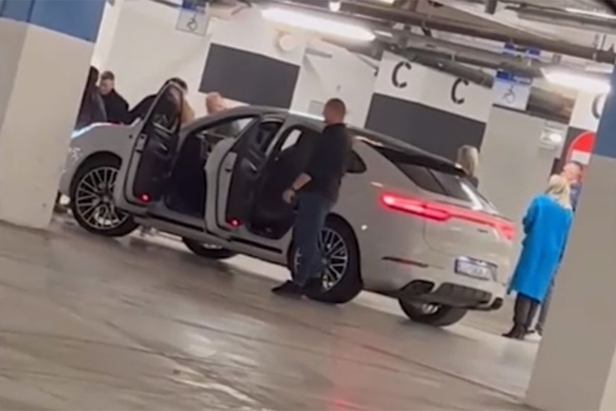 Zaigrali kolo nakon koncerta Aleksandre Prijović u Zagrebu (VIDEO)