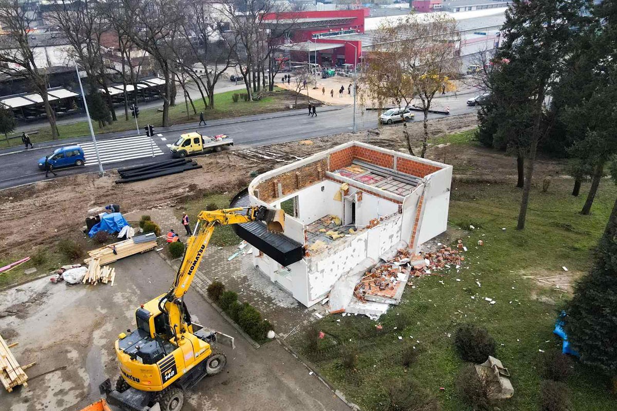Počelo uklanjanje "Krajiške kuće" u Banjaluci