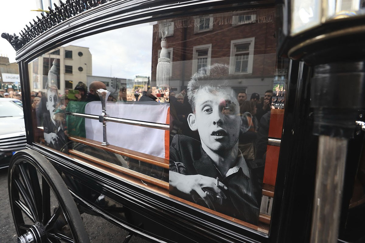 Dablin se oprostio od Šejna Mekgauena uz njegov božićni klasik